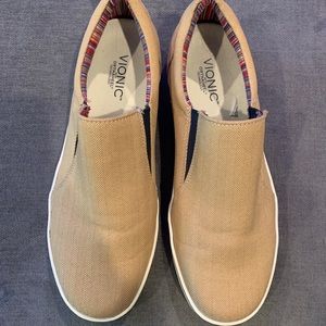Men’s vionic Connor 10 slip on loafers summer